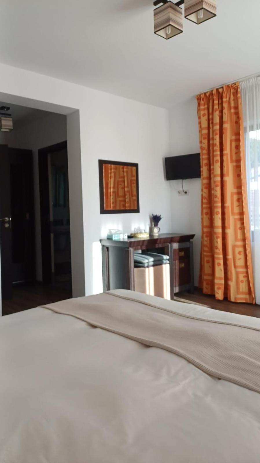 Dragomirna Sunset Hotel Mitocu Dragomirnei Ngoại thất bức ảnh